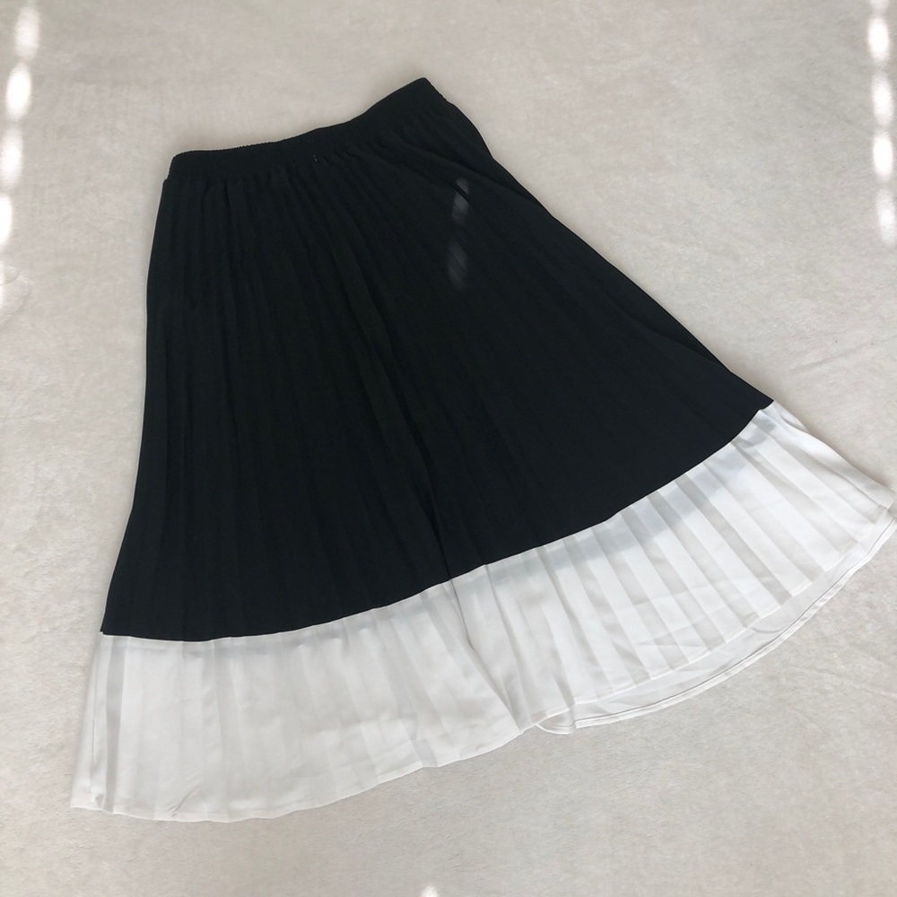 Pleated midi skirt - Picture 5 of 7